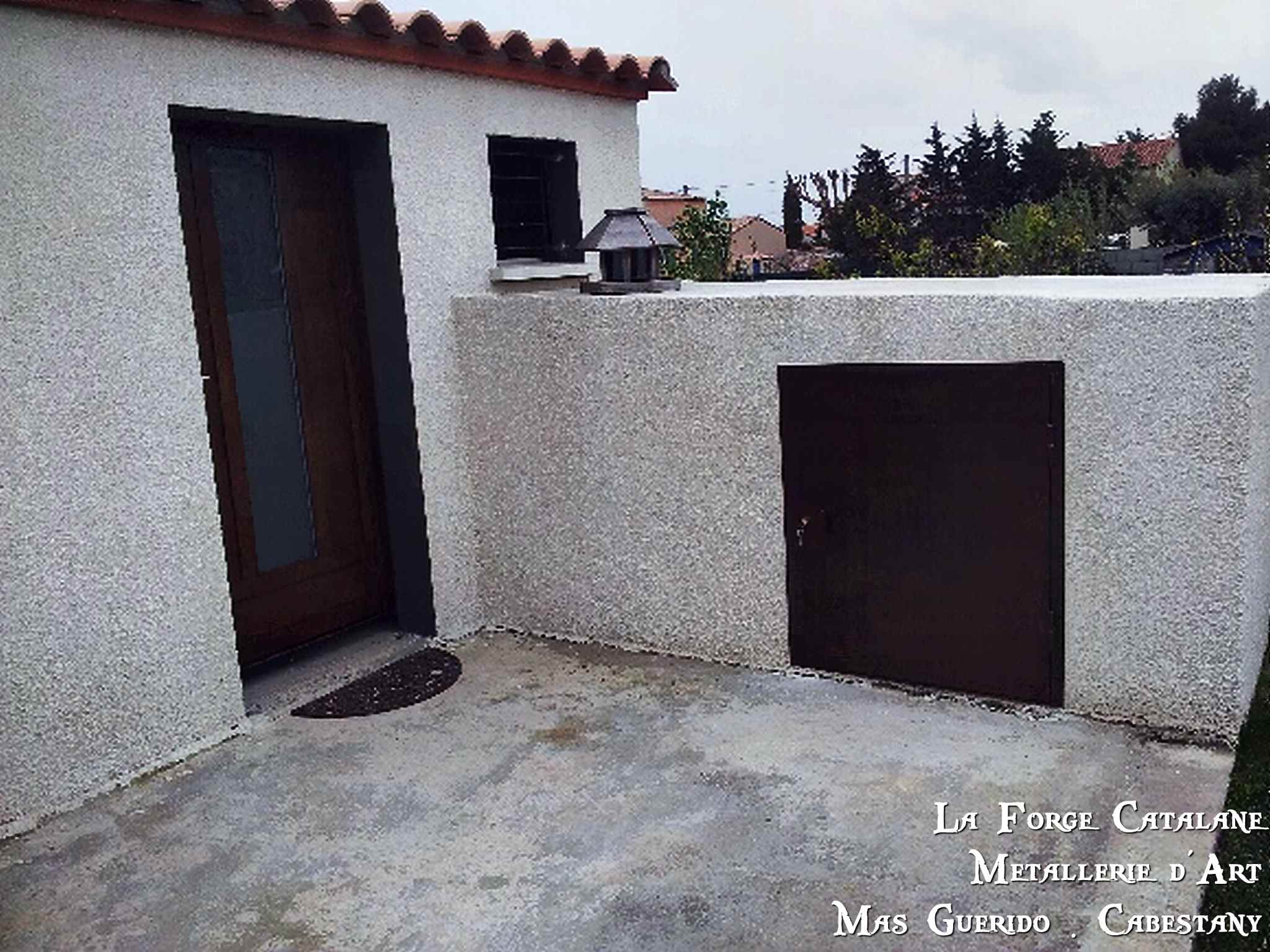 porte cabanon tole rouille forge catalane 3.jpg